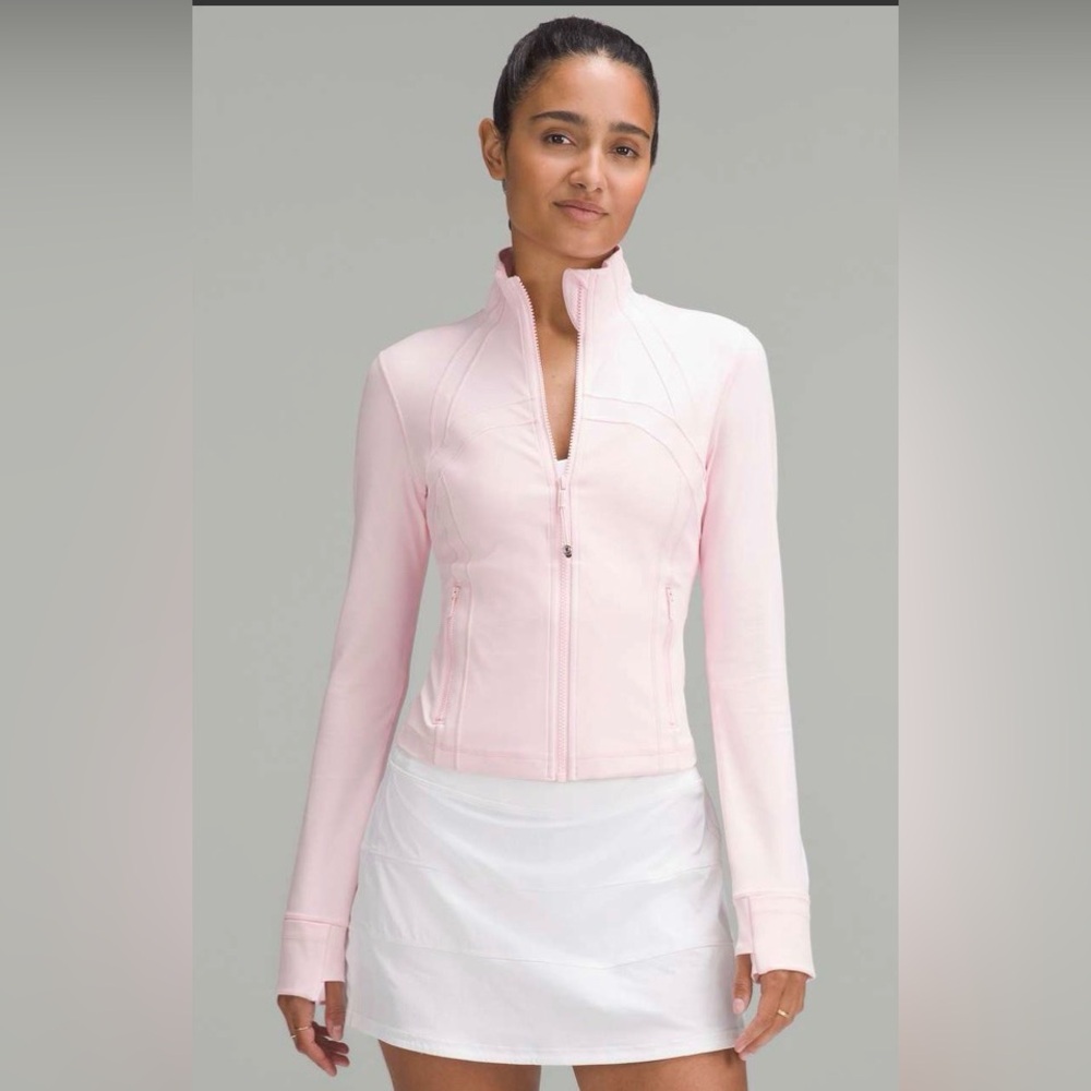 Lululemon Define Cropped Jacket *Nulu
Strawberry Milkshake 🍓